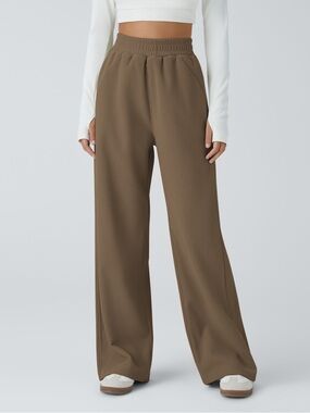 Halara Women’s Wide-Leg Ribbed Courdoroy Lounge Pants